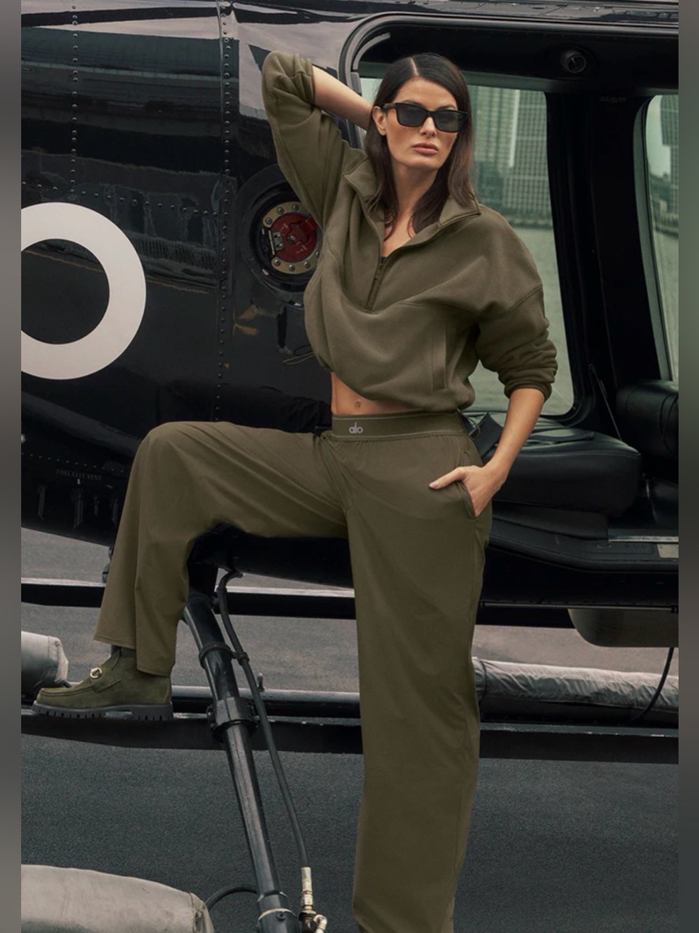 NWT Medium Alo Yoga Suit Up Trouser (Regular) - Green Olive $148 Retail SOLD OUT